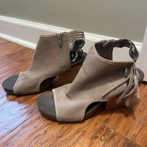 OTBT Taupe Sandals with Wooden Heel
